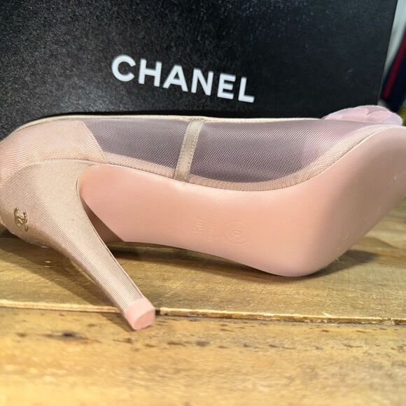 Chanel Camellia Mesh Pumps - Picture 5 of 8